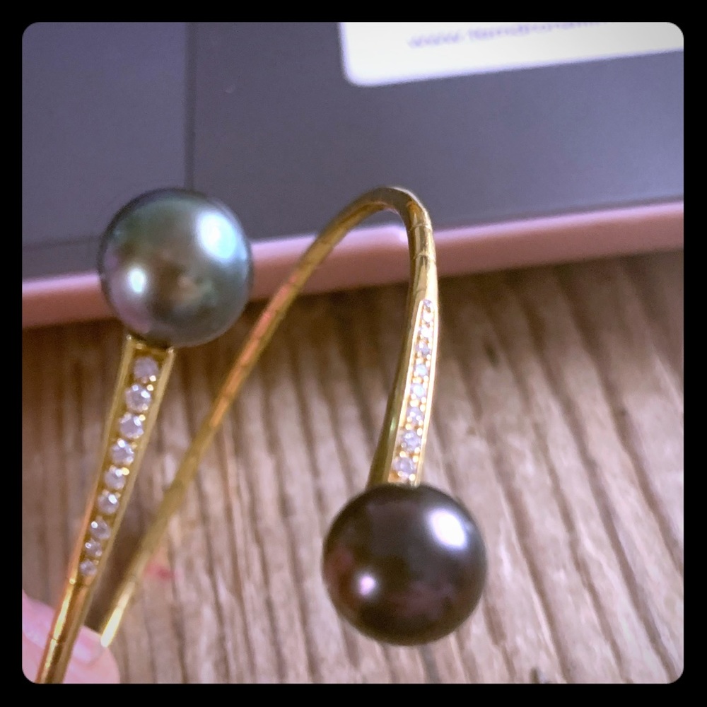 Black pearl bracelet